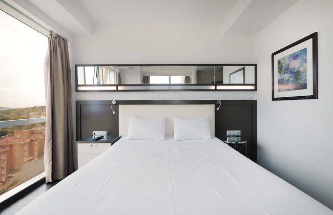 The Four Winds Hotel - Photo 4