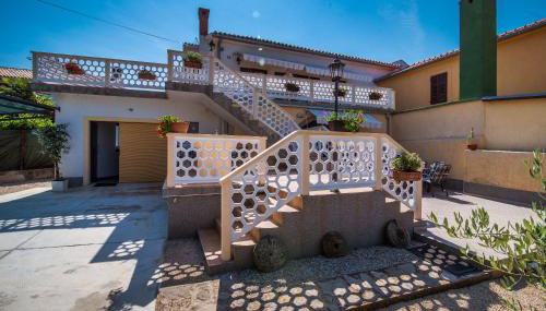 Apartments with a parking space Malinska (Krk) - 13219 - Foto 3