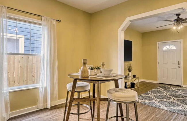 Urban Chic Townhome Near Downtown - Foto 12