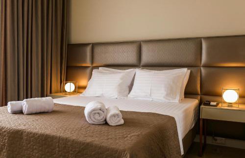 L-Suites - Photo 25