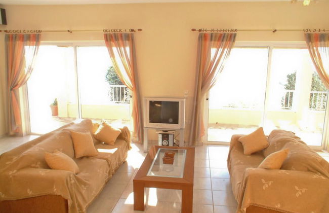 Villa Petros Large Private Pool Walk to Beach Sea Views A C Wifi Car Not Required - 180 - Foto 71