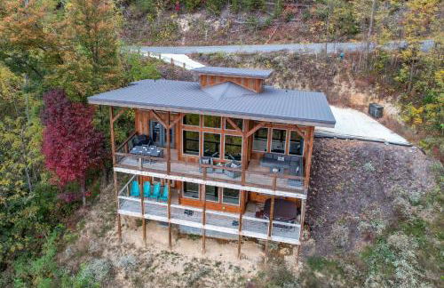 The Overlook - '21 Cabin - Gorgeous Unobstructed Views - Fire Pit Table - GameRm - HotTub - Xbox - Lots of Bears - Foto 60