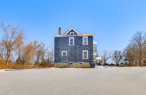 Easy Beach Access! Classic New London Charmer - Foto 26