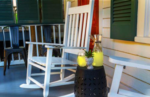 Creole Cottage - 2 Bed, 1 Bath, Pet Friendly with Fee, Walk to Downtown, Grill, Washer & Dryer - Foto 41