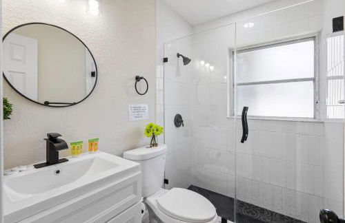 Stunning Tampa Stay Prime Location & Comfort! - Foto 42