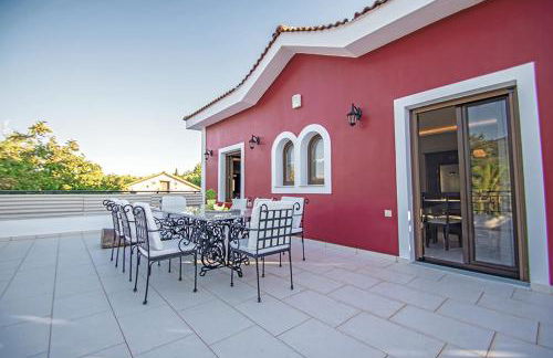 Zissis Villa & pool 5min drive to beach - Foto 18