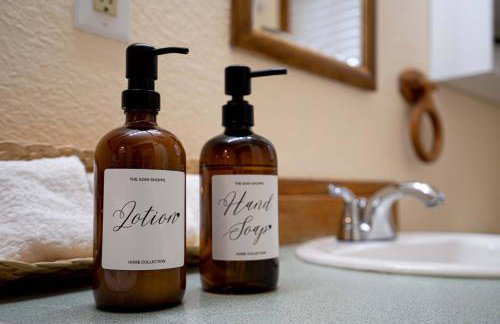 Riverfront w Cedar Hottub, Sauna, Movie Theatre - Photo 20