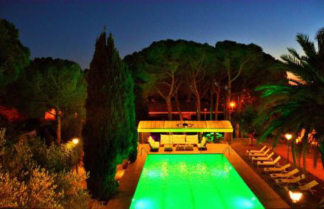 Villa Sitges El Ranch Amaizing Outdoor Areas Beaches at 5 minutes walk Sitges at 15 min drive AC Pool Jacuzzi & Garden XXL - Foto 43