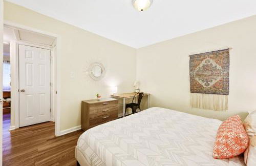 Dapper Digs - King Bed - Long Term Stays - Duke - Foto 12