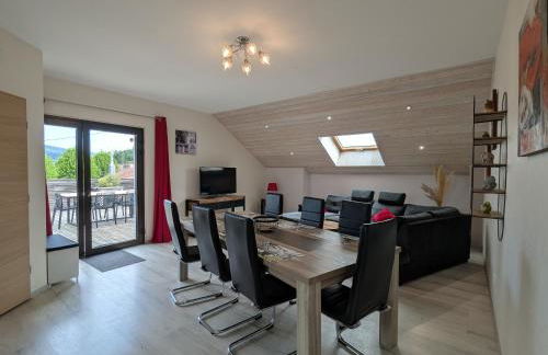 Appartement lumineux 3 chambres, terrasse, proche commerces et ski, avec WiFi - FR-1-589-677 - Foto 1