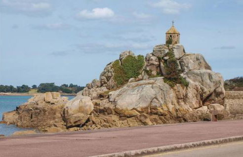 1 Bedroom Awesome Home In Penvénan - Foto 17