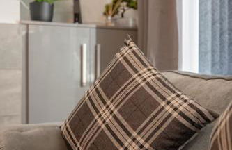 Family-Friendly 2-Bed Home with Games & Fireplace - Foto 20