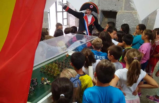 Tour teatralizado por la Santoña napoleónica - Foto 1