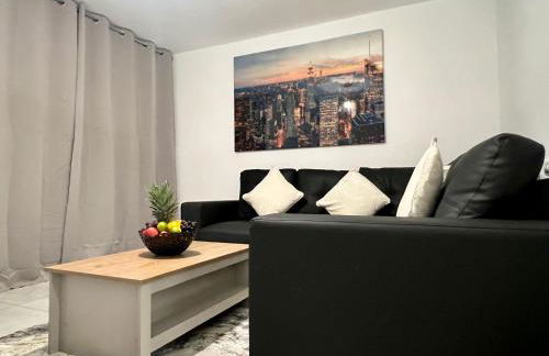 Borage House- Crawley,3BR House, Wifi, Parking, Close to Gatwick Airport, Contractor friendly, short and long term stays welcome - Foto 31