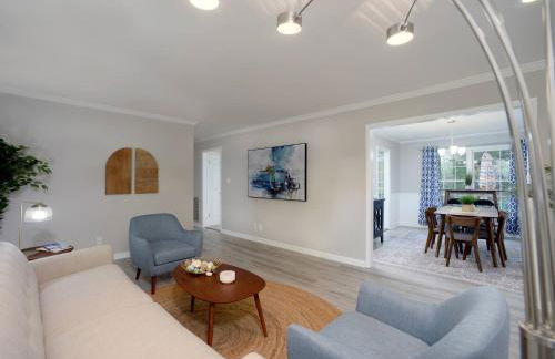 *The Governor's Mansion* Close to Downtown - Photo 11