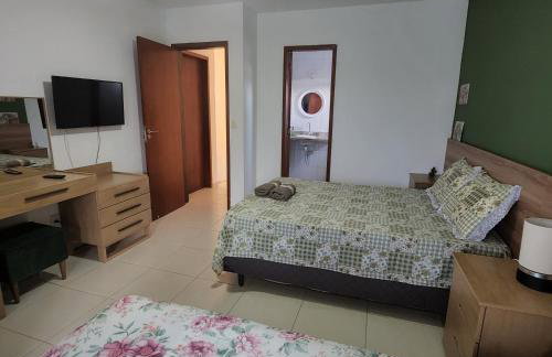 Casa confortável pertinho da praia com garagem e quintal - Foto 15