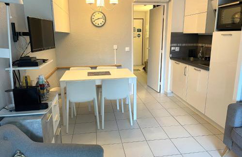 CANNES Appartement Duplex Piscine VUE Mer WIFI PARKING CLIM - Foto 9