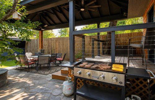 Dog-friendly home with large patio, W/D & central AC - Foto 37