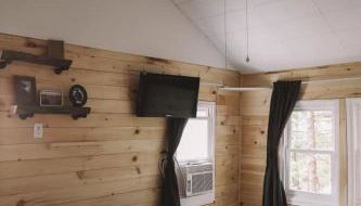 Beautiful Lake Champlain Lake Home with Private Beach - Foto 5