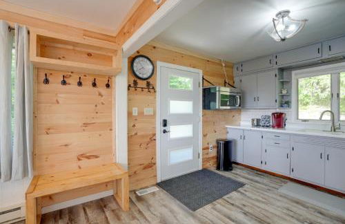 Lakefront Home in Hartford Hot Tub, Kayaks and Dock - Foto 10