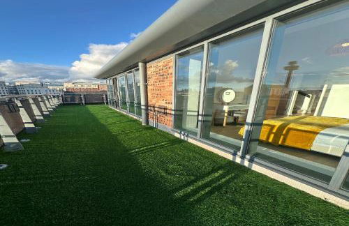 City Centre Penthouse on Concert Square with City Views - Foto 12