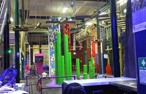 Spacious 5-Bedroom Victorian House Near Sandbanks - Sleeps 14, Parking & Garden - Foto 61