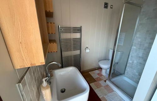 Charming 2 bedroom Lodge In the Shropshire Countryside with Fantastic Views - Foto 8