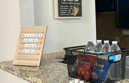 Home Away From Home-Cozy 2 BDRM Condo/Med Cntr/NRG - Foto 7