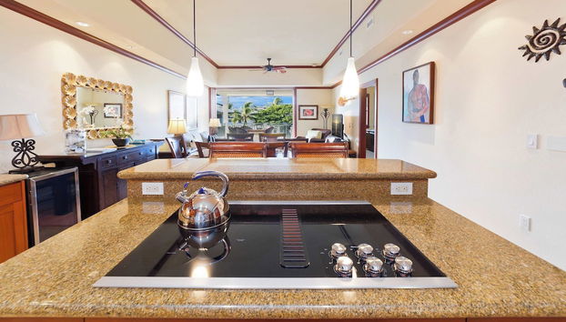 Kolea 14F Pool, Gym & More! - Foto 5, Cocina privada