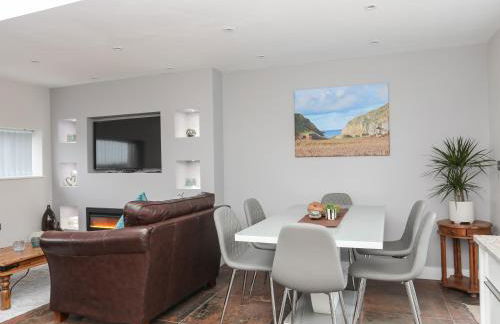 Bryn Llwyd Cottage - Photo 8