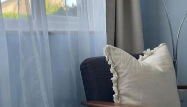 Peaceful centrally located, 2 Bedroom Bungalow. - Foto 4