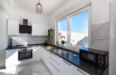 Amazing Apartment In Tinj With Kitchen - Foto 6