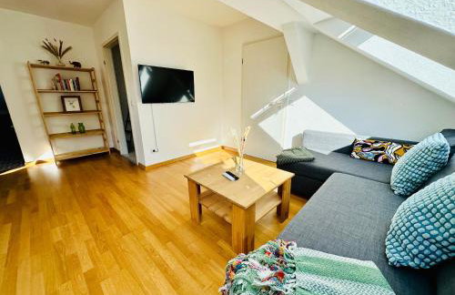 Fantastische Dachgeschosswohnung in Connewitz nahe Karli - Platz für bis zu 5 Personen - tolle Lage und öffentliche Verkehrsmittel - Photo 30