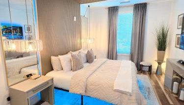 Golden Glow Style - Comfort & Central - Buckhead with Free Parking - Foto 3