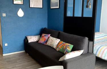 Grand Studio avec Balcon au pied de la Plage Clim Wifi - Foto 1