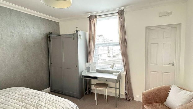 Inviting Apartment in Reading - Foto 4, Habitación