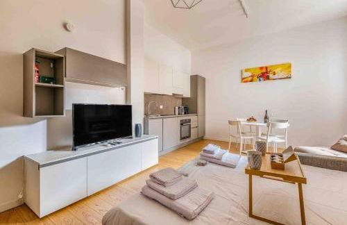 Sant Ambrogio M2 200metri centre of milan - Photo 14