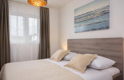 Villa Barbara & Zoran with heated swimming pool - Photo 47