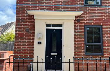 Cozy 3 Bed - Prime Location - Foto 1