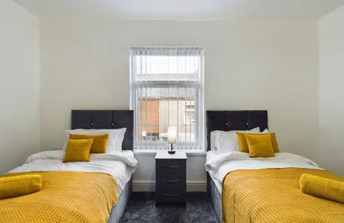 Cliff House By RMR Accommodations - NEW - Sleeps 8 - Modern - Parking - Foto 6