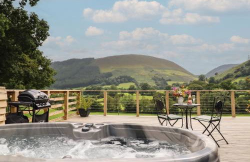 Caban Tirion - Photo 2