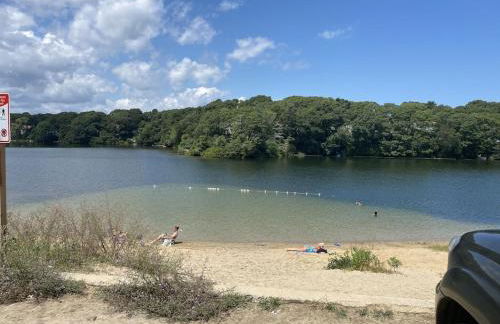 A Cozy Cape house steps to Restaurants & Beaches ~1.4 miles down scenic roads - Foto 51