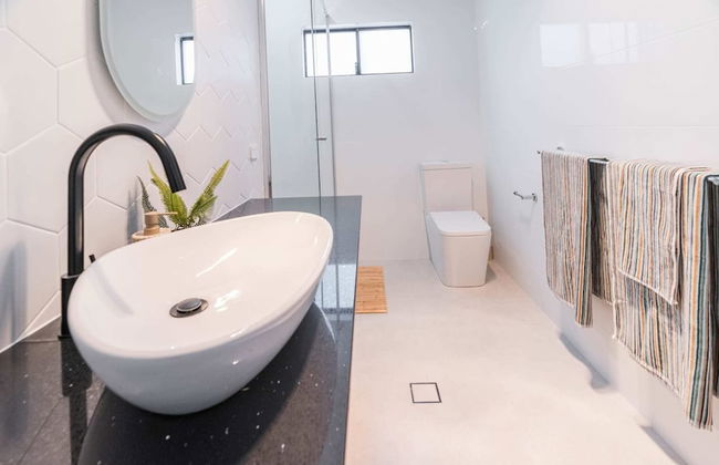 Beautiful 4BR Family Home With Patio and Parking! - Foto 21