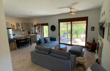 Paralia Homes cheerful 2 bedroom with pool, unit #1 - Foto 6