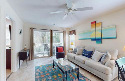 Balcony and Pool Access Longs Cozy Haven - Foto 1