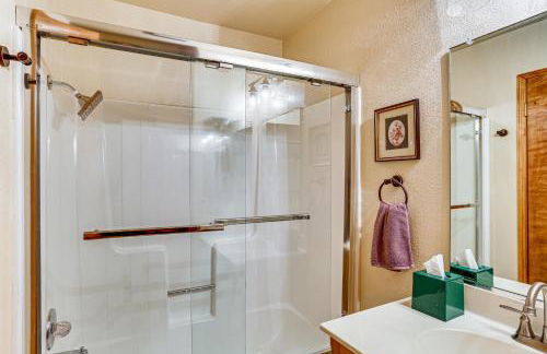 Private Boat Slip and Views Lake Almanor Getaway! - Foto 16