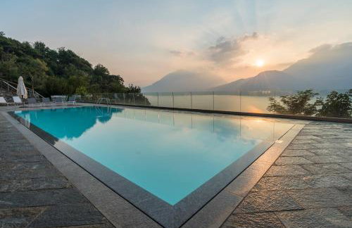 Spectacular views and modern living on Lake Como - Photo 22