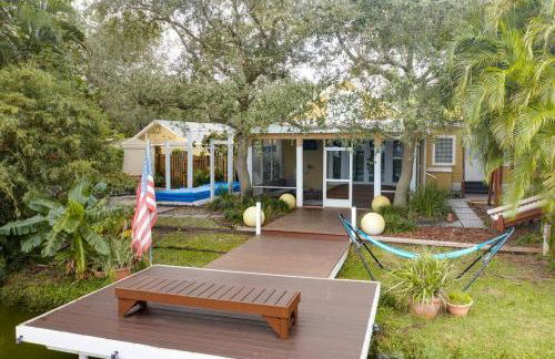 Tropical Oasis Located Near Lake With Pool and Hot Tub - Foto 28