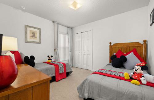 373 - Stunning 4 Bedroom Villa with own Private South East Facing Pool - Photo 30