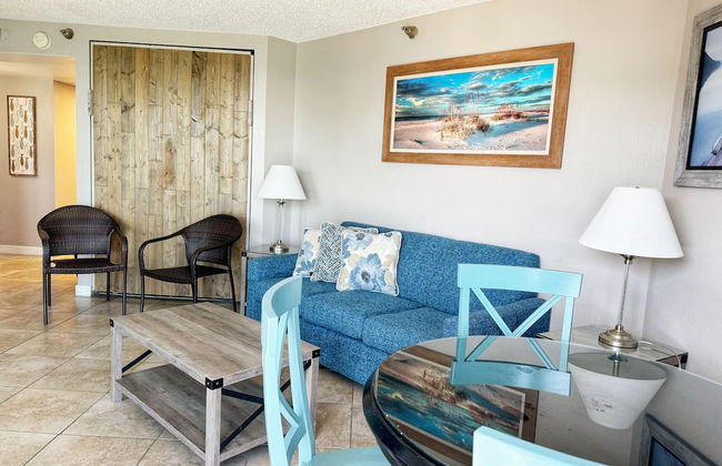 Ocean Front Condos at Patricia Grand - Foto 36